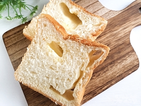 八天堂　塩バター食パン　とろける食パン