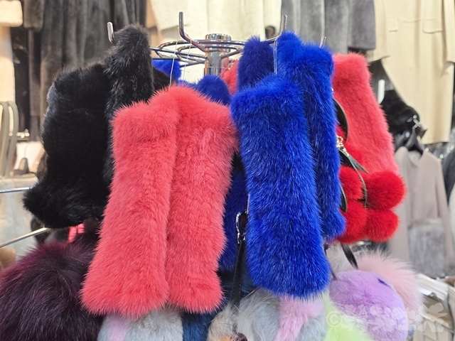 東大門　光熙市場　カリス　手袋　ミンク