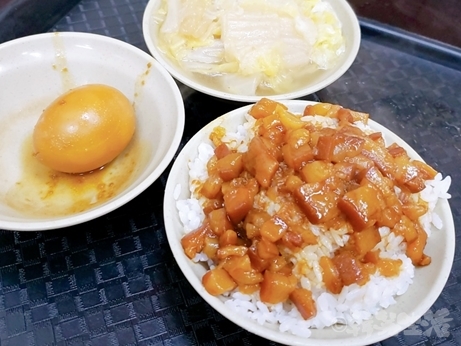 台湾グルメ　今大魯肉飯　魯肉飯　三重　菜寮