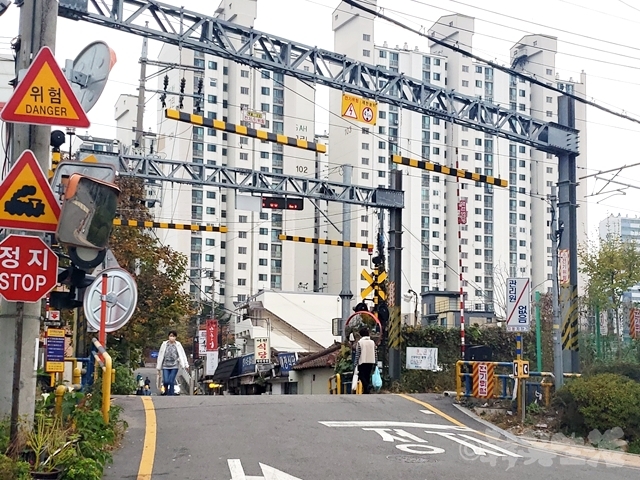 私のおじさん ロケ地 踏切