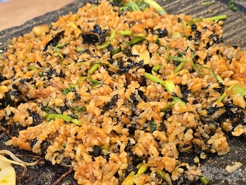 "大地食堂　ミナリサムギョプサル　セリのサムギョプサル　明洞