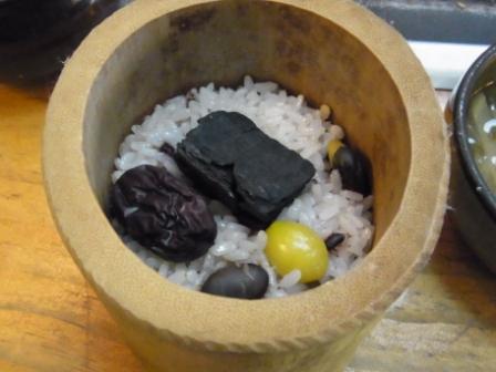 仁寺洞チャイヤギの竹筒ご飯