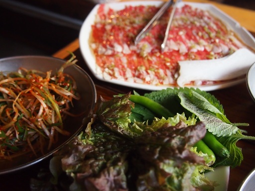 サンボンファログイ-野菜とお肉