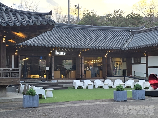 ソウル 東大門 東大入口 韓屋カフェ ハウスコーヒー 紅柿