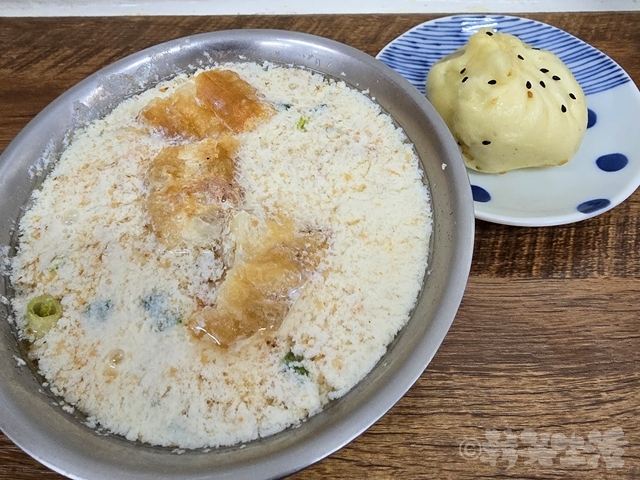 李記豆漿 鹹豆漿 台湾グルメ  鹹豆漿