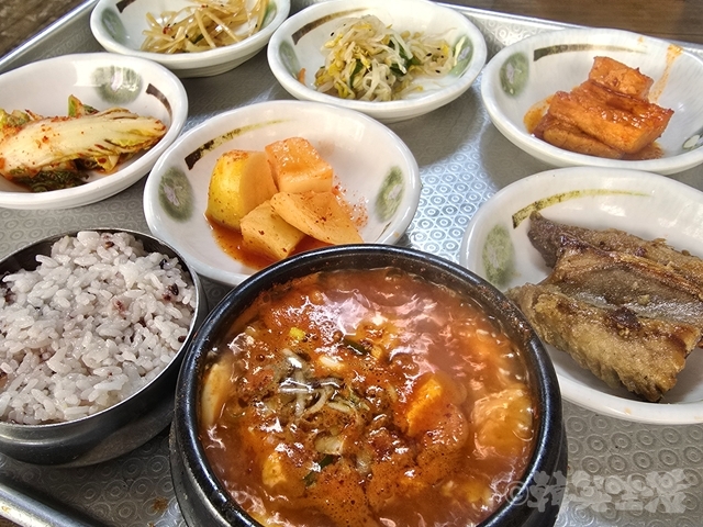 韓国グルメ 鍾路 ソダムチプ スンドゥブチゲ