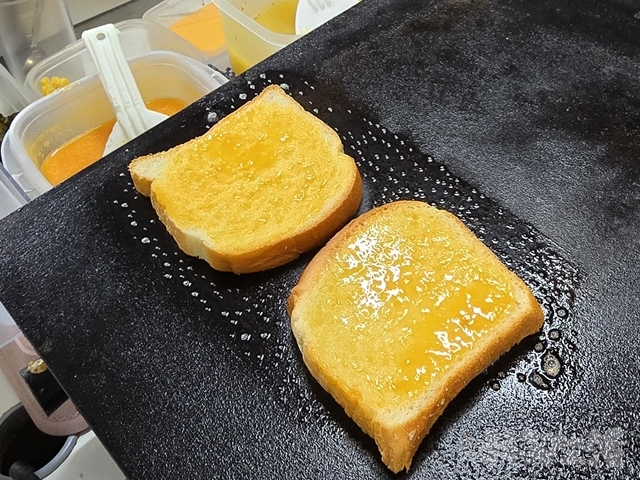 Isaacトースト　イサックトースト　フレンチトースト　ブリオッシュ　店舗