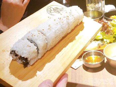 韓国料理　赤坂美豚　サムギョプサル　チーズタッカルビ　芸能人　美豚