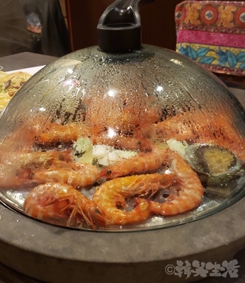 雲南料理　食彩雲南　湯島　蒸気海鮮　蒸気石鍋魚