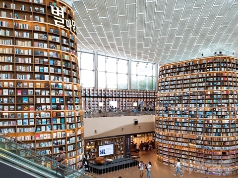 ソウル　江南　図書館　ピョルマダン　COEX 　コエックス