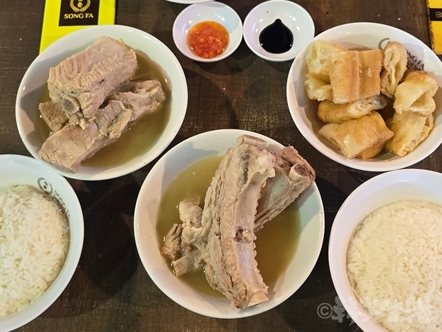 シンガポール　ソンファバクテー　松發肉骨茶　バクテー