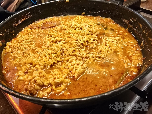 IKKO 南山ト ナムサント プデチゲ 軍隊鍋