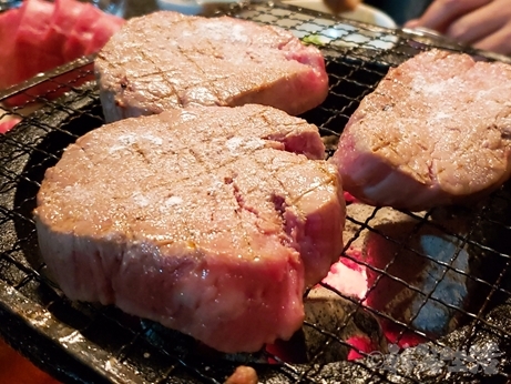 板橋　テンダーハウス　基順館　焼肉　ステーキ　シャトーブリアン　生肉