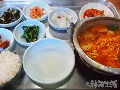 麻浦区庁　韓国グルメ　プデチゲ　ウリ食堂