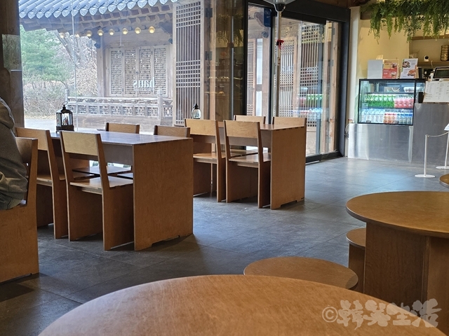 ソウル 東大門 東大入口 韓屋カフェ ハウスコーヒー 紅柿