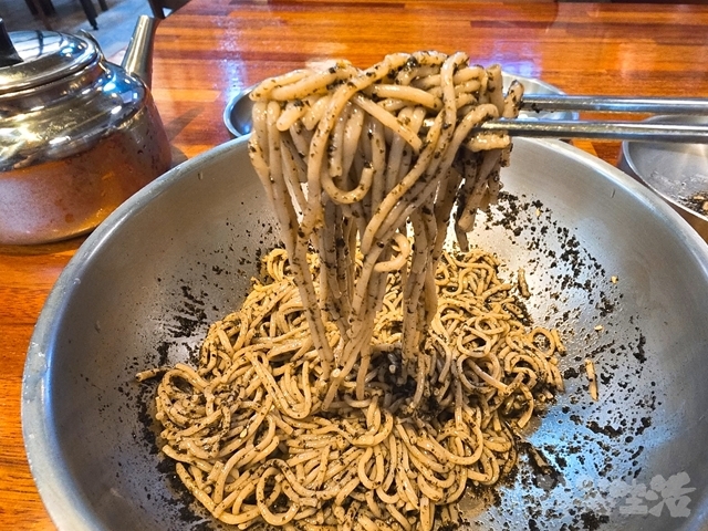 北村マッククス BTS 芸能人来店 エゴマ油