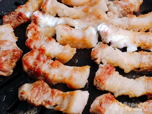 新大久保　韓国料理　ヨプの王様塩焼　サムギョプサル