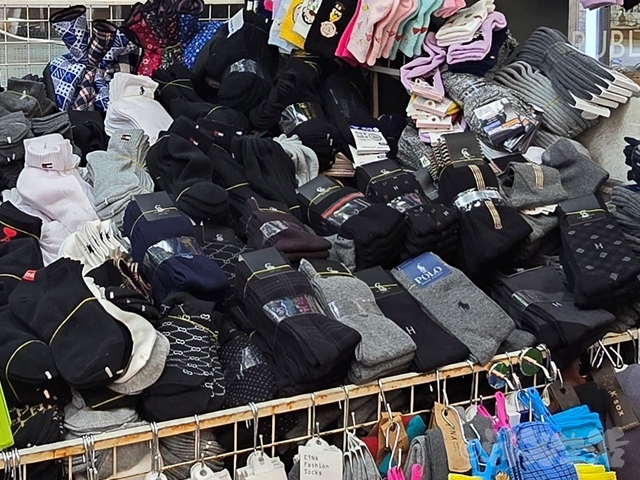 南大門　クリスタルメガネ　靴下　なんちゃって　パロディ