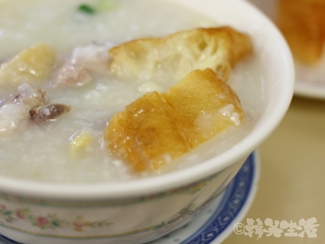 香港　鶏粥　朝食　彌敦粥麵家