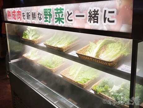 新大久保　ヨプの王豚塩焼　熟成肉専門店　サムギョプサル