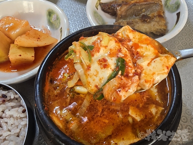 韓国グルメ 鍾路 ソダムチプ スンドゥブチゲ