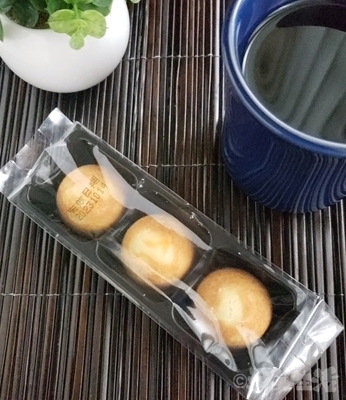 台湾土産　裕珍馨　パイナップルケーキ　台北