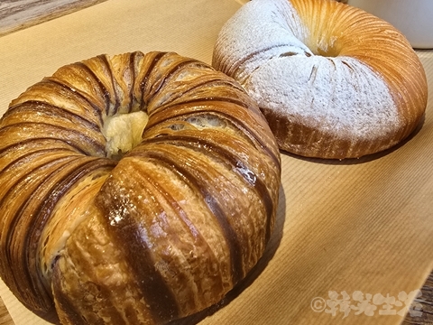 東大門　朝食　パン　クロワグル