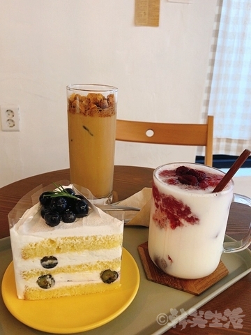ソウル　カフェ　合井　カフェ163　ケーキ　フルーツケーキ　タルゴナラテ