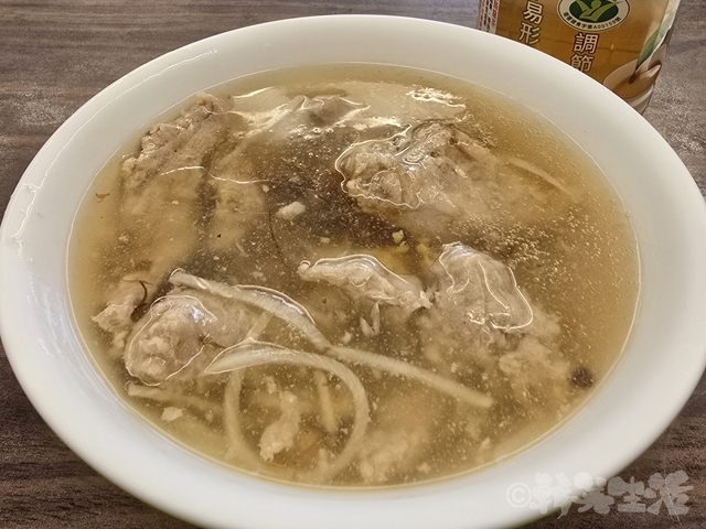 東門赤肉羹　台湾グルメ　東門　肉団子　魯肉飯