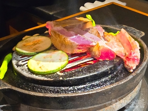 韓国グルメ　焼肉　麻浦　高度食　コドシク　豚ロース　アルドゥンシム　熟成肉