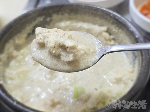 東大門　コンマウル食堂　チゲ　エゴマ