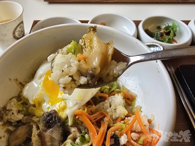 韓国グルメ　市庁　咸平チッ　ハムピョンチプ　アワビ定食