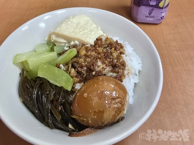 台湾グルメ 魯肉飯 黄記魯肉飯 晴光市場