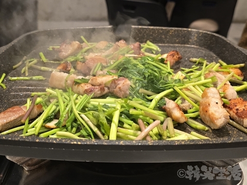 草を食べる豚 弘大入口 ミナリサムギョプサル  セリのサムギョプサル