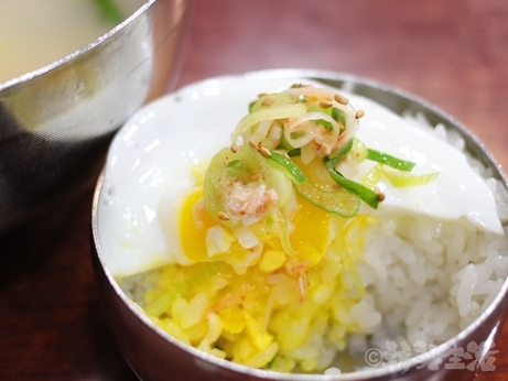 韓国グルメ　朝食　美肌スープ　プゴク　ケランフライ　セウジョ　目玉焼き