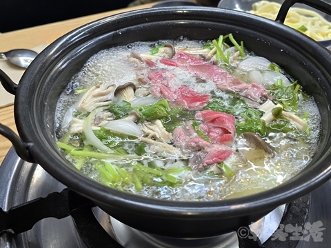 韓国グルメ　東大門　チョンドミナリ食堂　ミナリのしゃぶしゃぶ