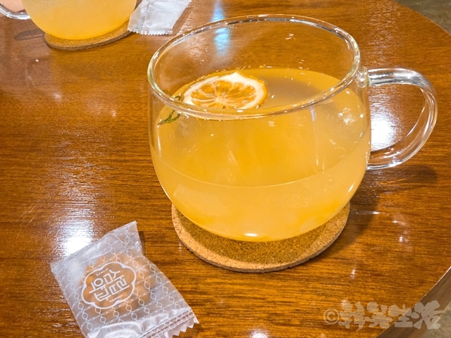 麻浦 カフェ 진미한옥  チンミハノク 真味韓屋