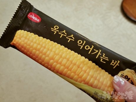 韓国　アイス　とうもろこしアイス　옥수수 익어가는 바　とうもろこしバー
