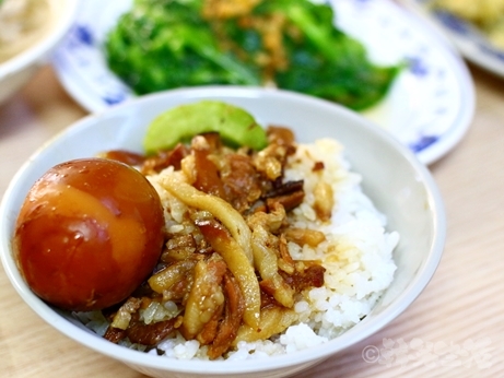 台湾グルメ　金峰魯肉飯　魯肉飯　中正紀念堂