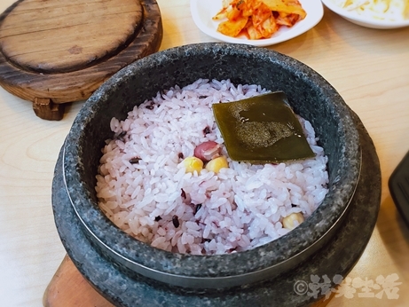 韓国グルメ　東大門　朝食　チゲ　メットルスンドゥブ　石釜ご飯
