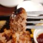 ついに実食！ 人気の“塩で食べるハンバーグ”を味わう＠池袋
