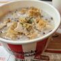 ＜台北の朝食＞ 台湾のケンタッキーで食べられるフライドチキン入りのお粥が最高！
